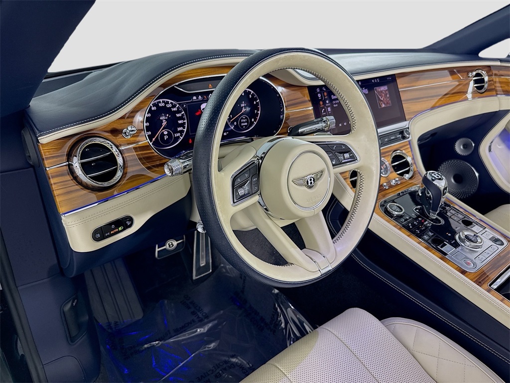 2022 Bentley Continental GT V8 photo 9