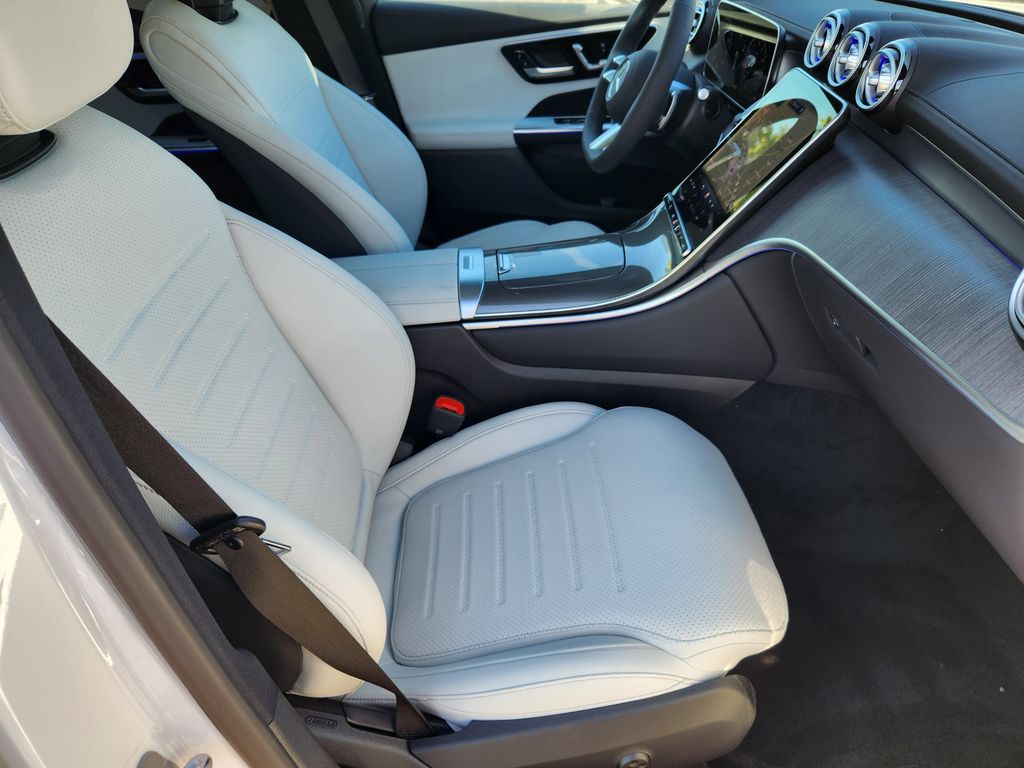 2026 Mercedes Benz GLC 300 4MATIC photo 13