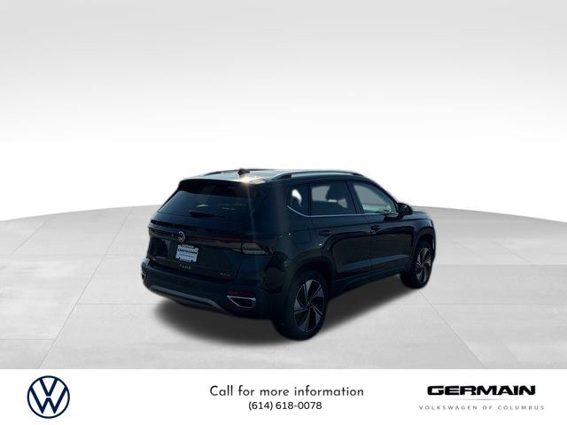 2025 Volkswagen Taos SE photo 3