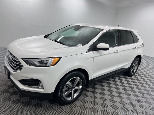 2022 Ford Edge SEL photo 4