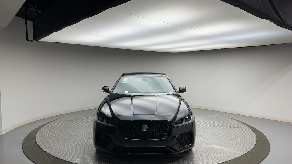 2024 Jaguar XF P300 R-Dynamic SE photo 3