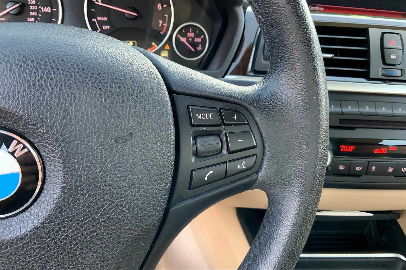 2014 Bmw 320i SA photo 24