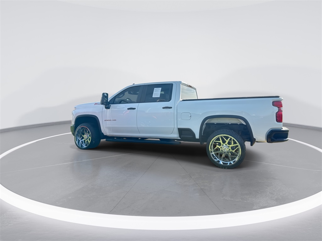 2024 Chevrolet Silverado 2500HD Custom photo 5