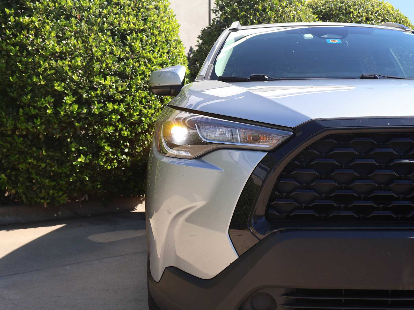 2023 Toyota Corolla Cross LE photo 4