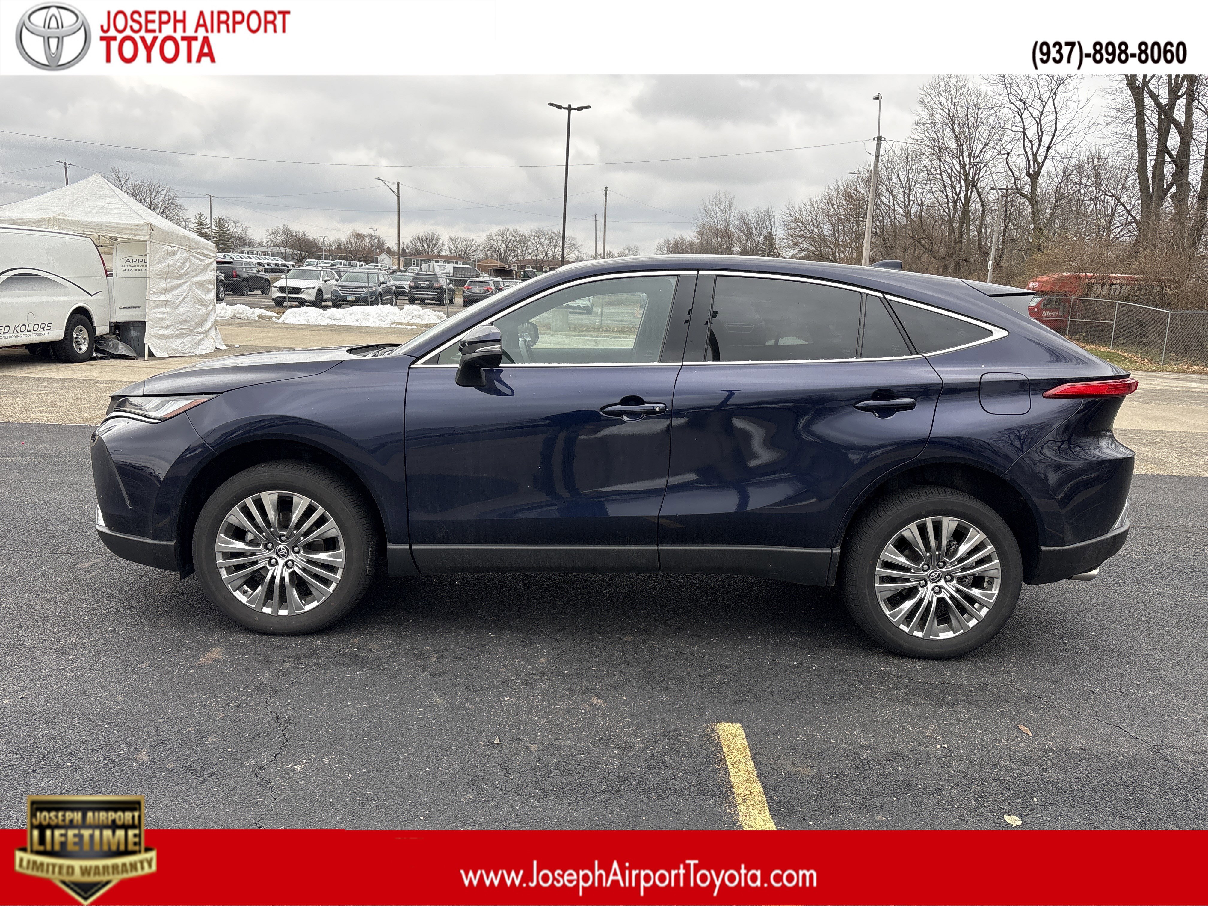 2024 Toyota Venza Limited's photo