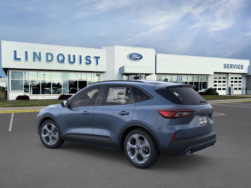 2026 Ford Escape ST-Line photo 4