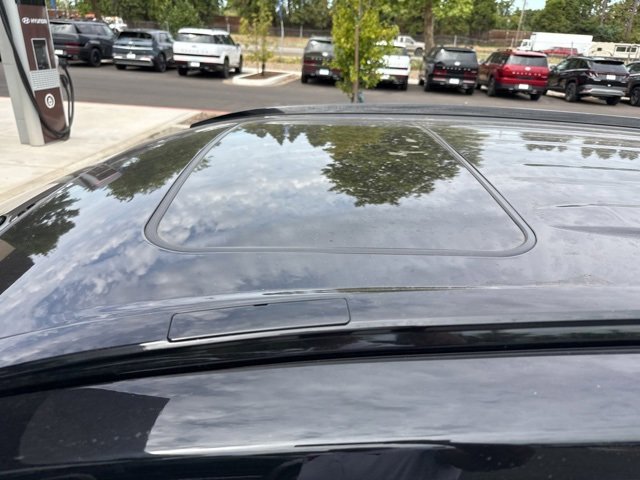 2023 Toyota RAV4 XLE photo 4