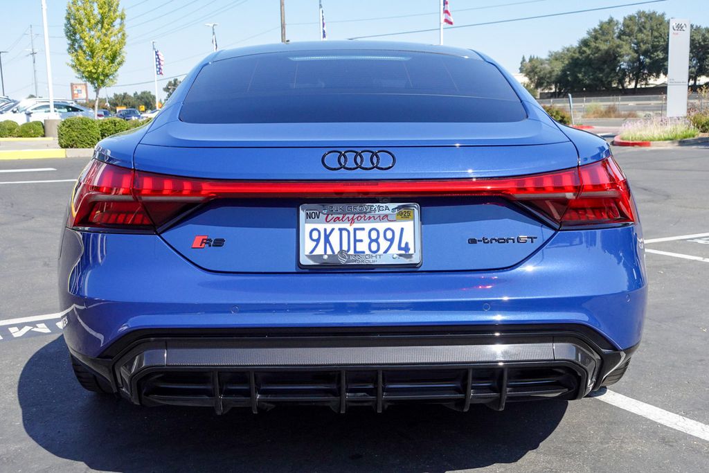 2023 Audi RS e-tron GT Base photo 7
