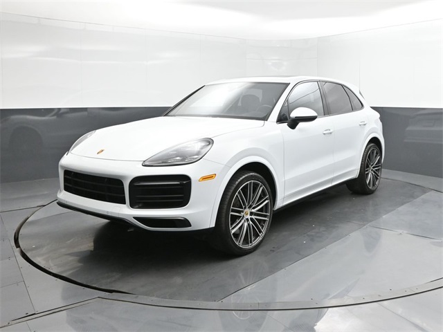 2023 Porsche Cayenne Base's photo