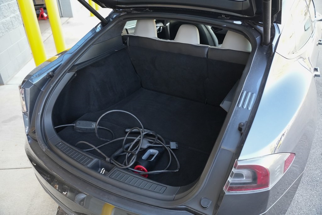 2016 Tesla Model S 70D photo 34