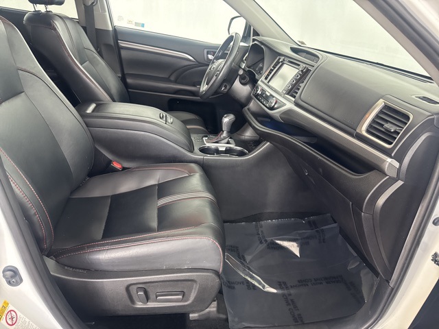 2019 Toyota Highlander Base photo 23