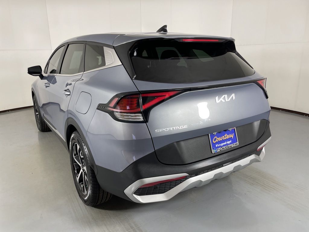 2024 Kia Sportage EX photo 7