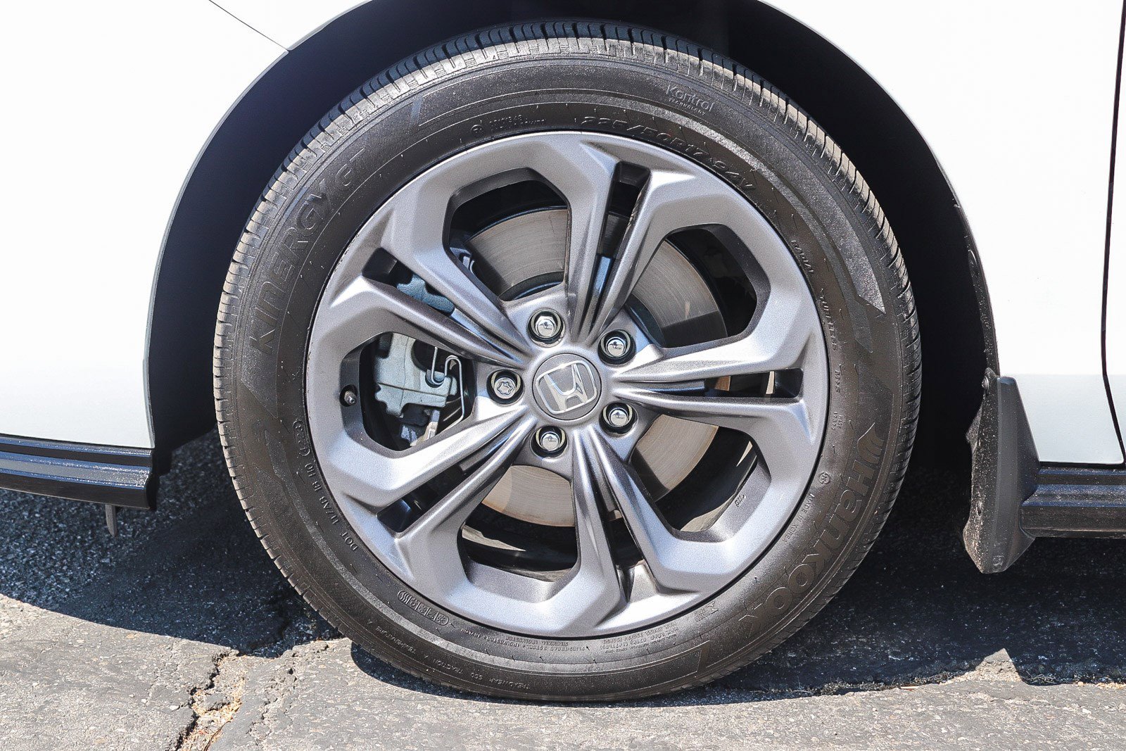 2024 Honda Accord Hybrid EX-L photo 9