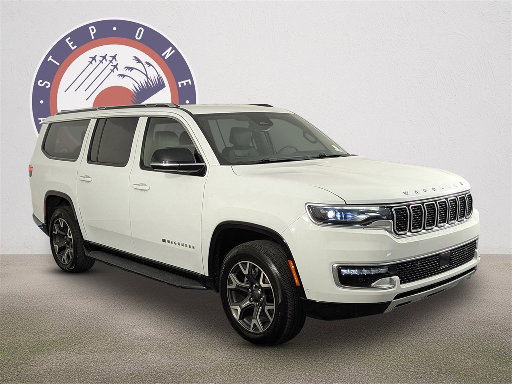 2023 Jeep Wagoneer L Series III photo 2