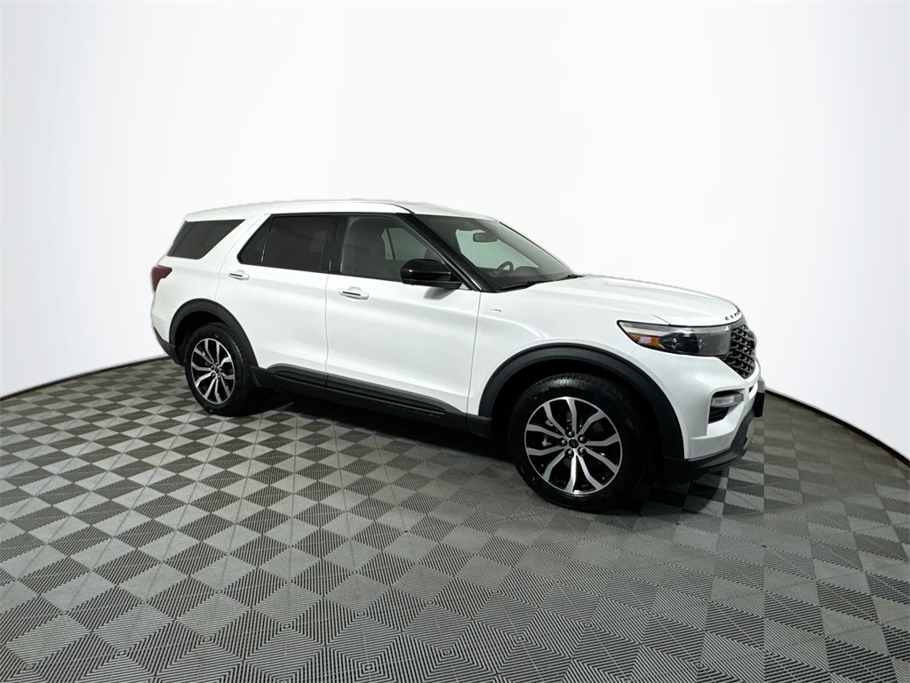2022 Ford Explorer ST-Line photo 5