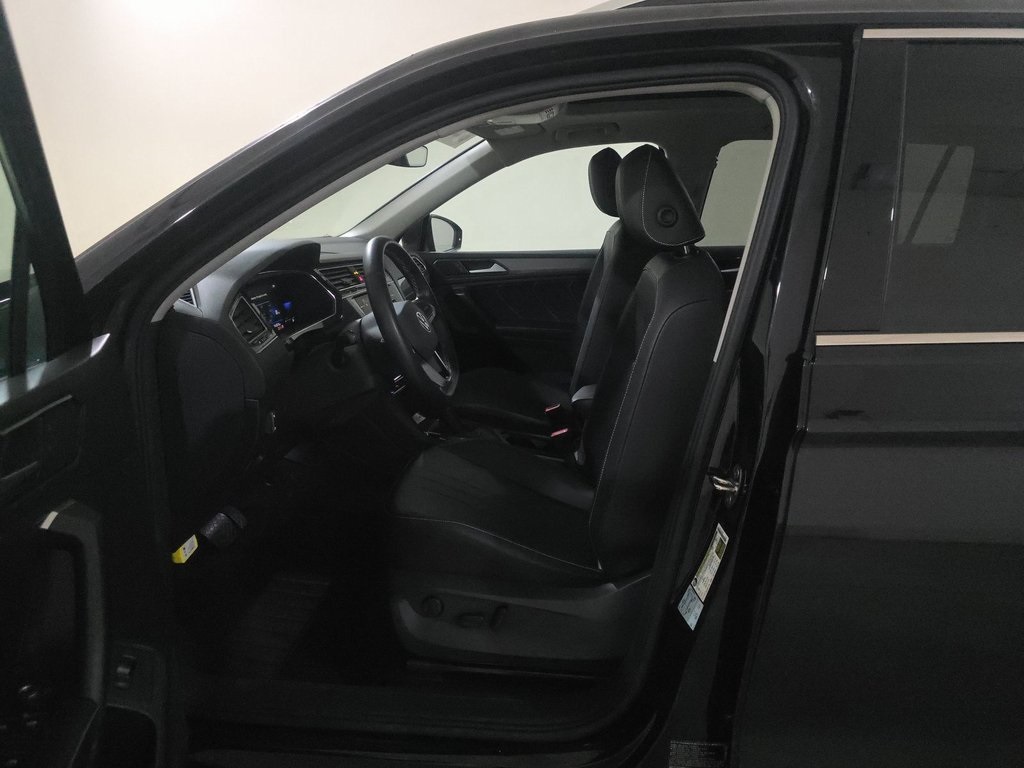 2022 Volkswagen Tiguan SE photo 3