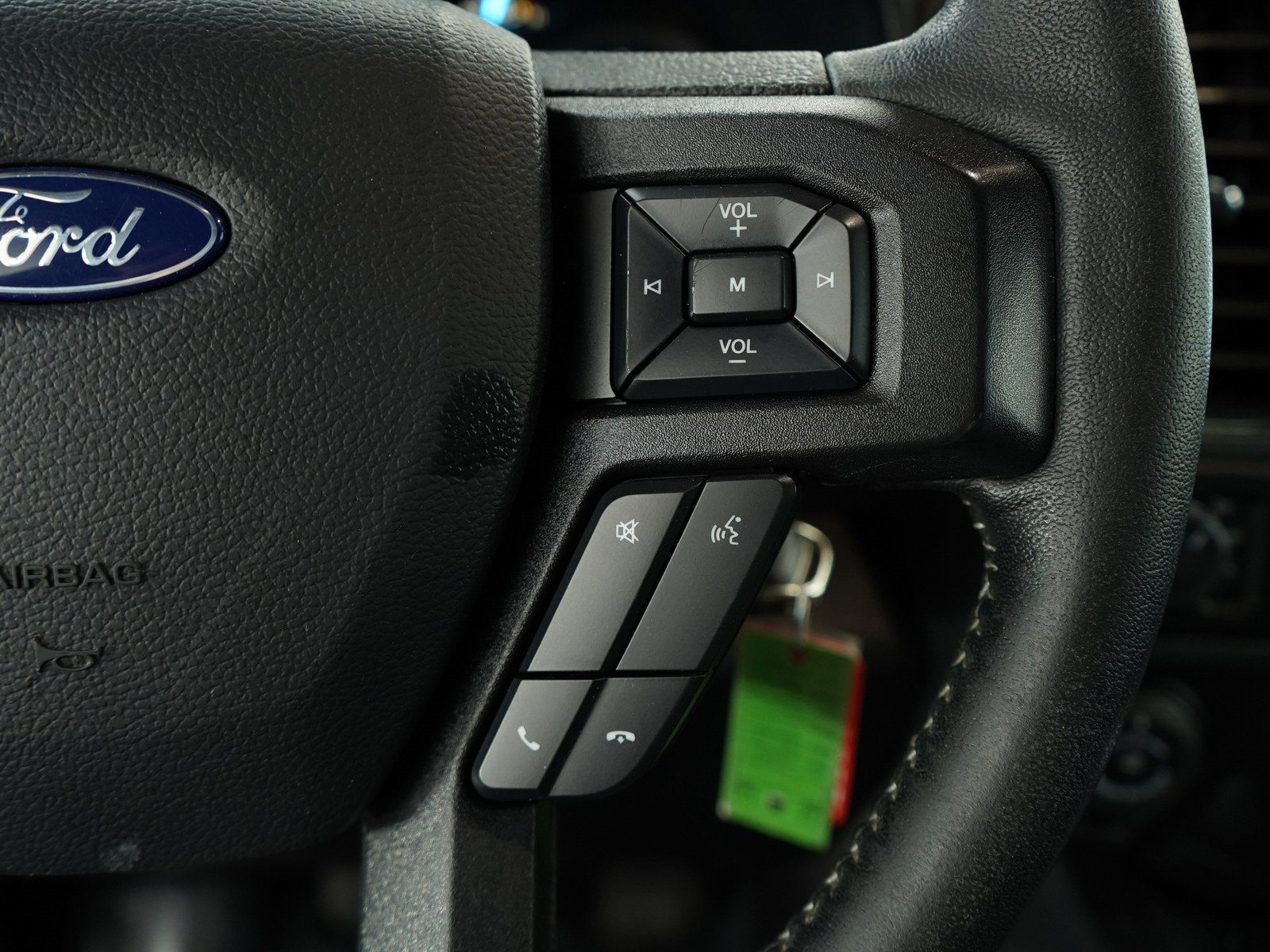 2019 Ford F-150 XLT photo 19