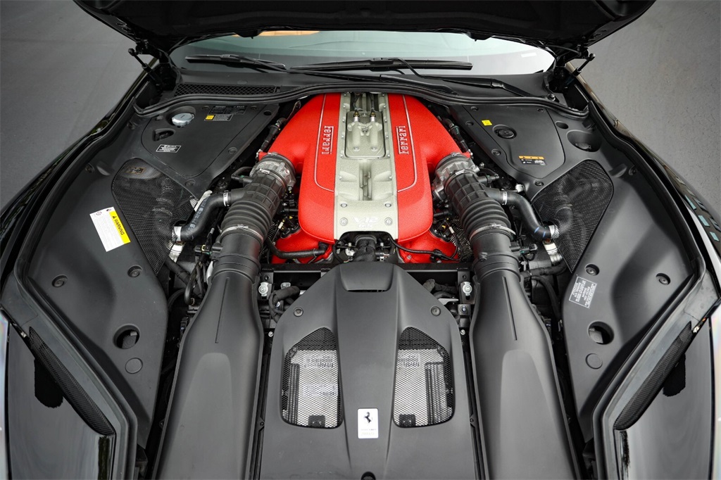 2023 Ferrari 812 GTS Base photo 19