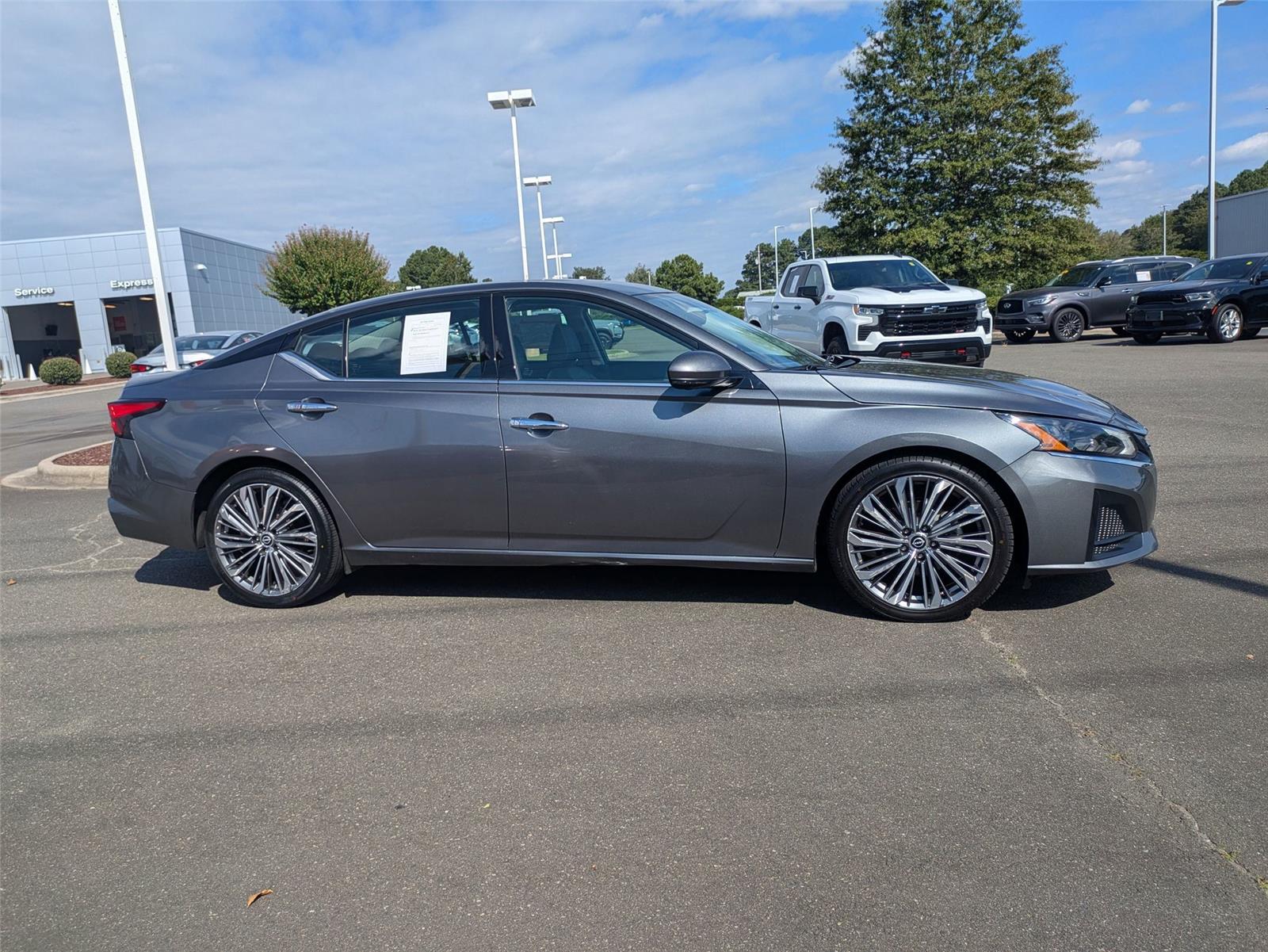 2023 Nissan Altima 2.5 SL photo 4