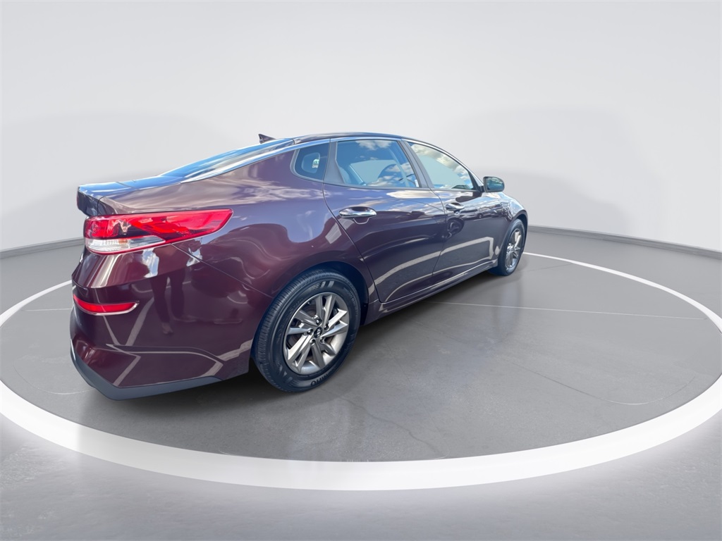 2019 Kia Optima LX photo 9