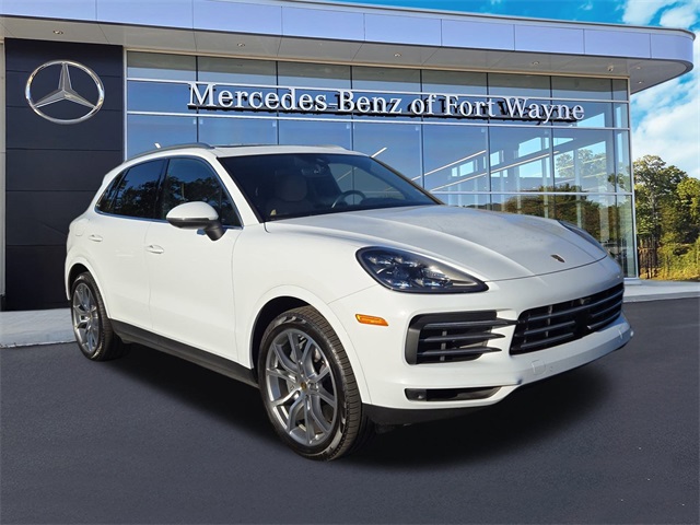 2023 Porsche Cayenne S's photo