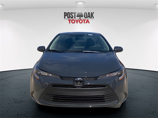2025 Toyota Corolla LE photo 2