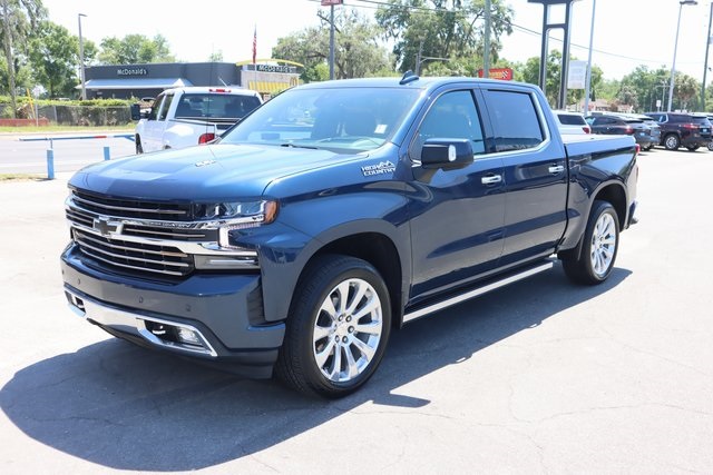 2022 Chevrolet Silverado 1500 LT High Country photo 3