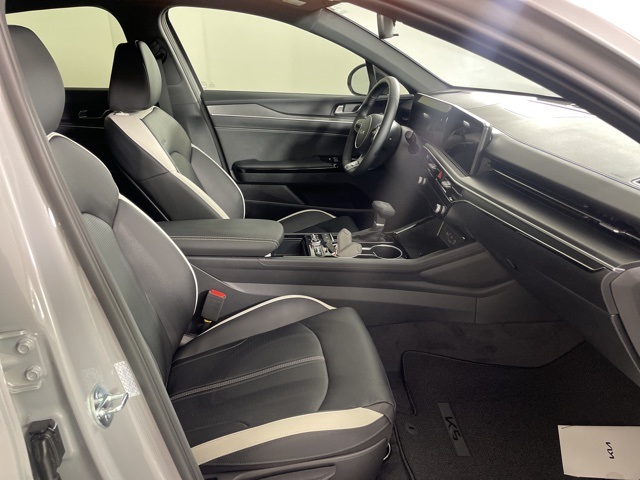 2026 Kia K5 GT-Line photo 41