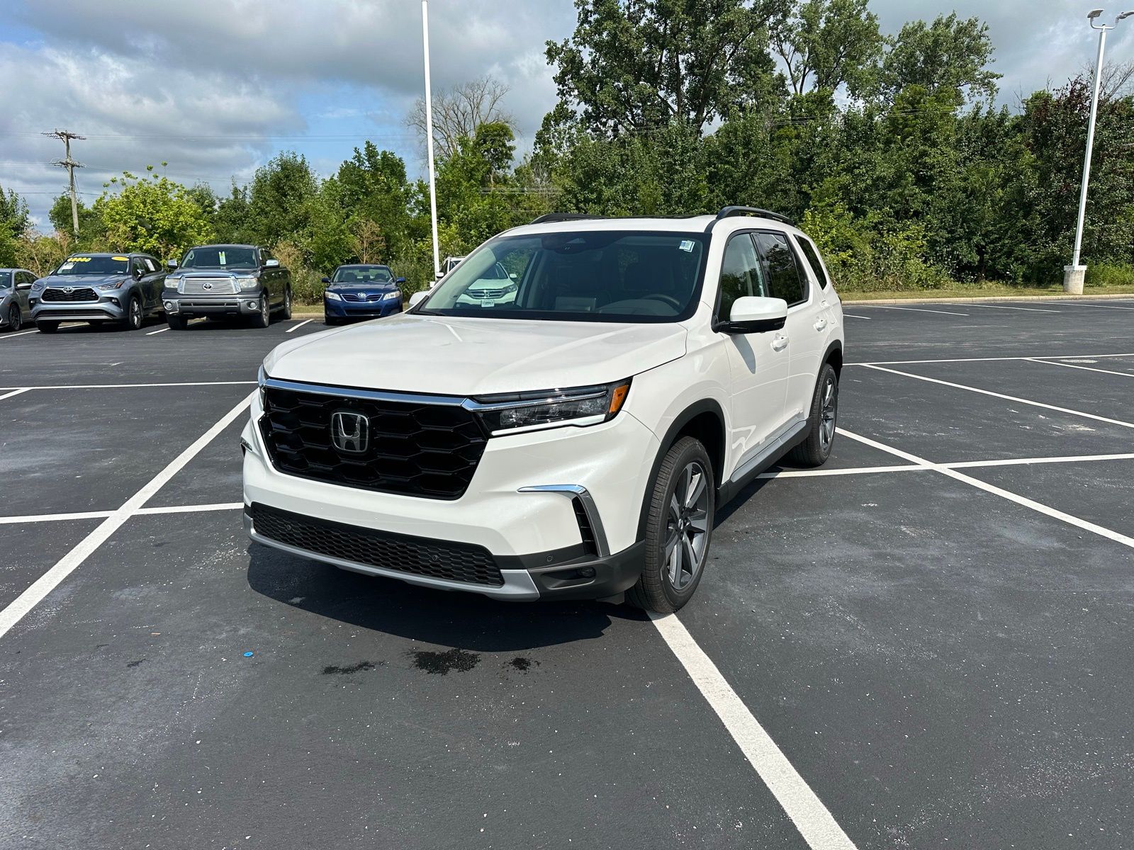 2025 Honda Pilot Elite's photo