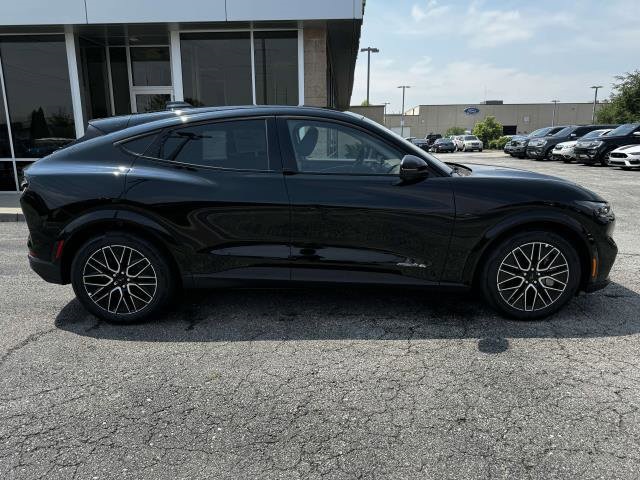 2025 Ford Mustang Mach-E Premium photo 6