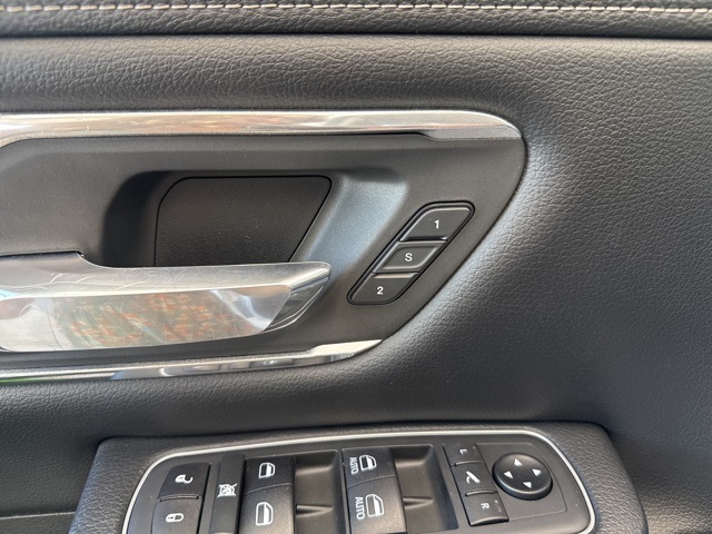2021 Ram 1500 Laramie photo 18