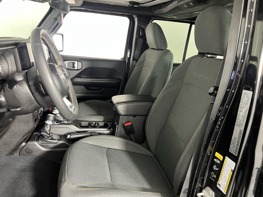 2024 Jeep Wrangler Sahara photo 17