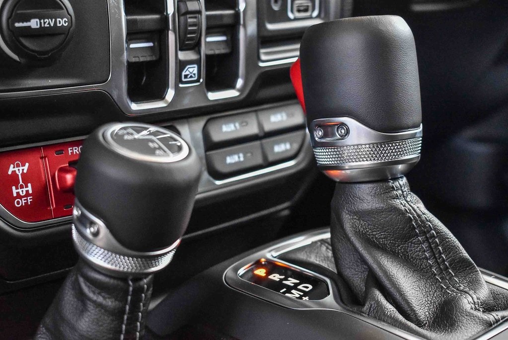 2025 Jeep Wrangler Rubicon photo 19