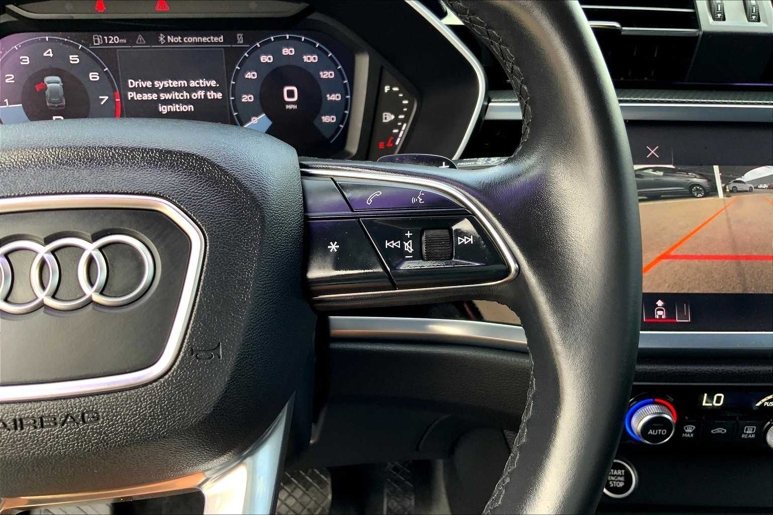 2022 Audi Q3 S line Premium Plus 45 TFSI photo 21
