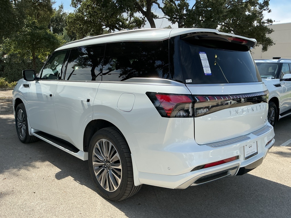 2026 Infiniti QX80 Luxe photo 5