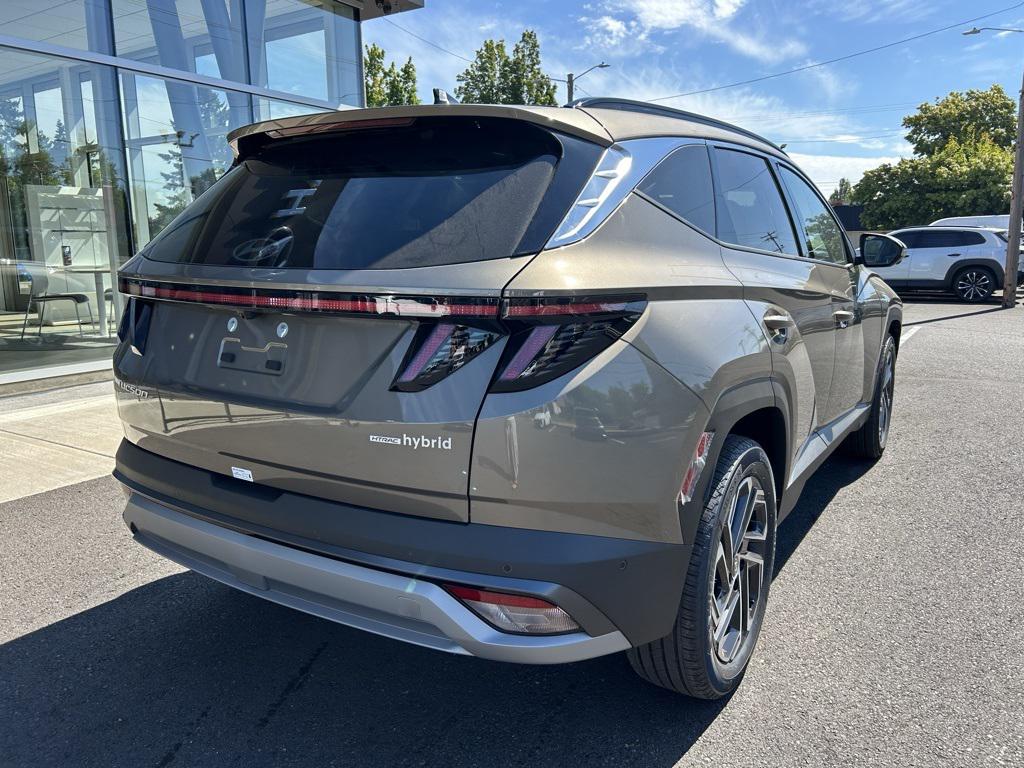 2025 Hyundai Tucson Hybrid Limited photo 2