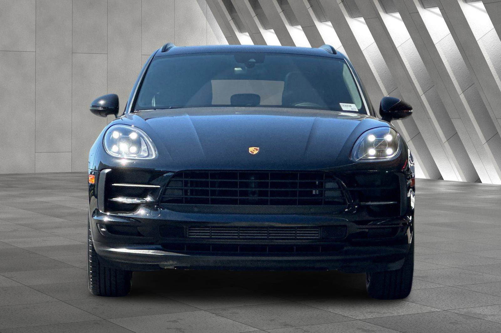 2021 Porsche Macan Base photo 8
