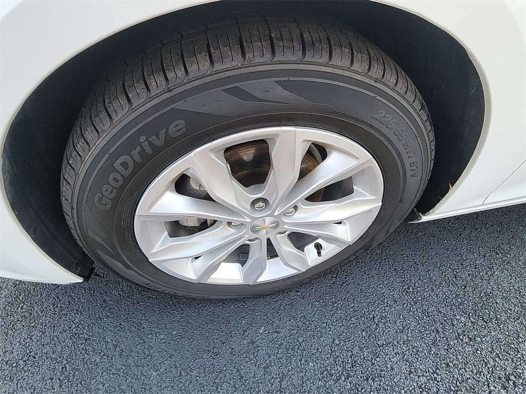2023 Chevrolet Malibu 1LT photo 10