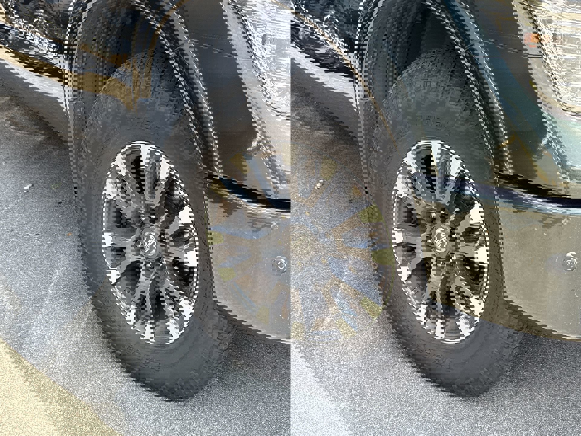 2019 Nissan Titan PRO-4X photo 2