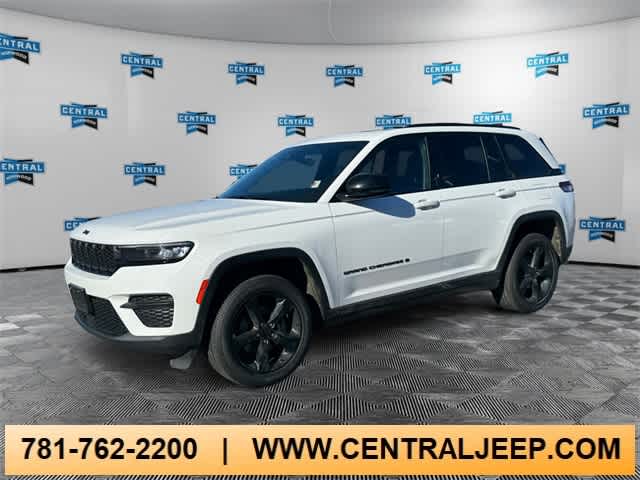2023 Jeep Grand Cherokee Altitude's photo