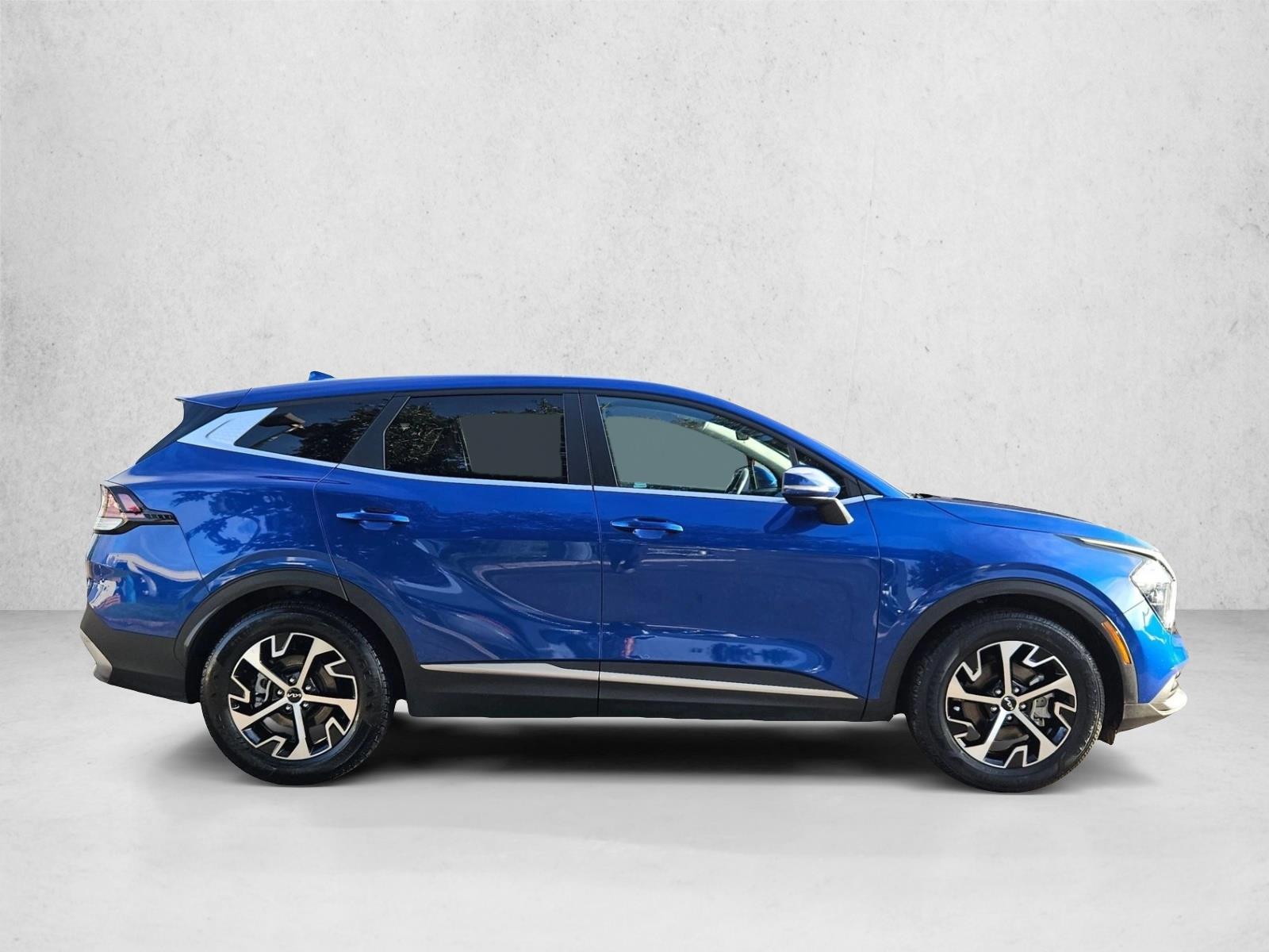 2023 Kia Sportage EX photo 4