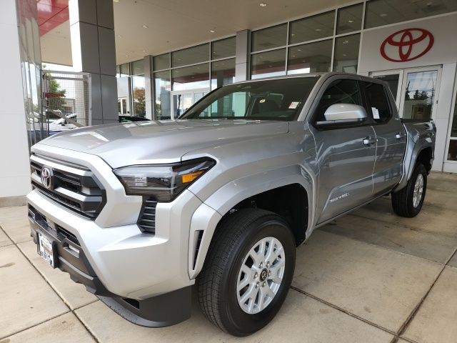 2025 Toyota Tacoma SR5 4x4 Double Cab photo 4