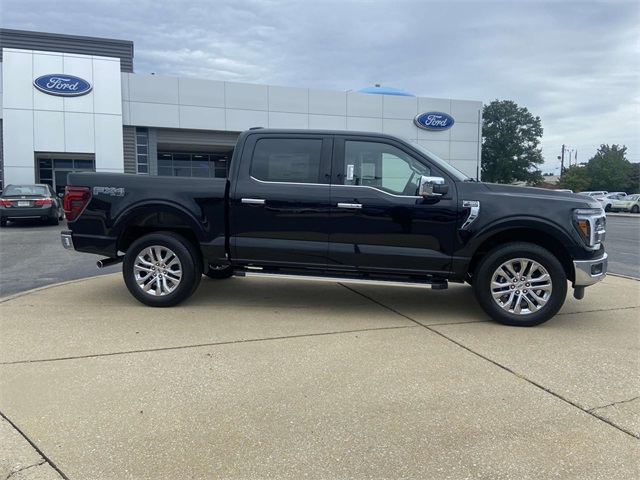 2025 Ford F-150 Lariat photo 2
