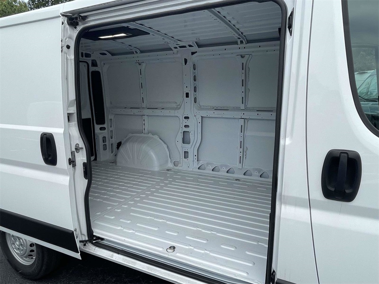 2024 Ram ProMaster 1500 photo 23