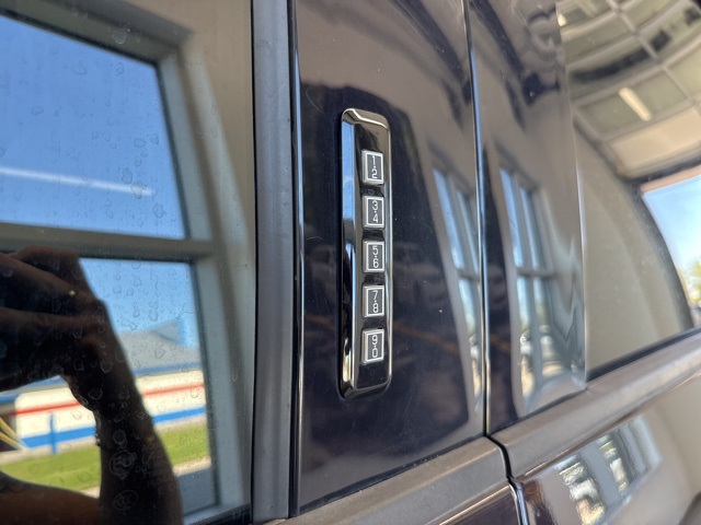 2019 Ford F-150 XLT photo 3