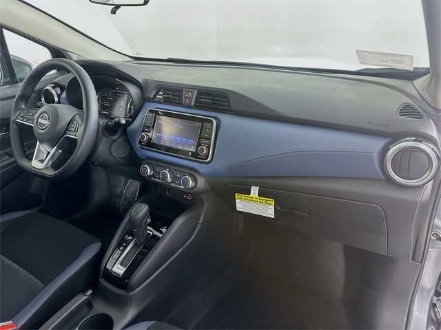 2025 Nissan Versa SV photo 27