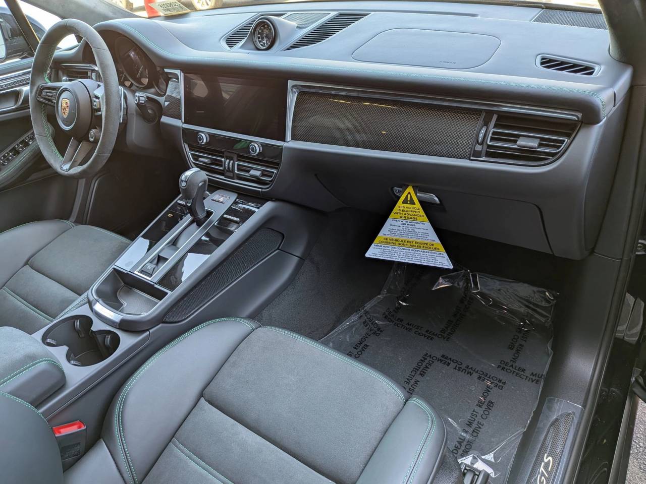 2026 Porsche Macan GTS photo 25