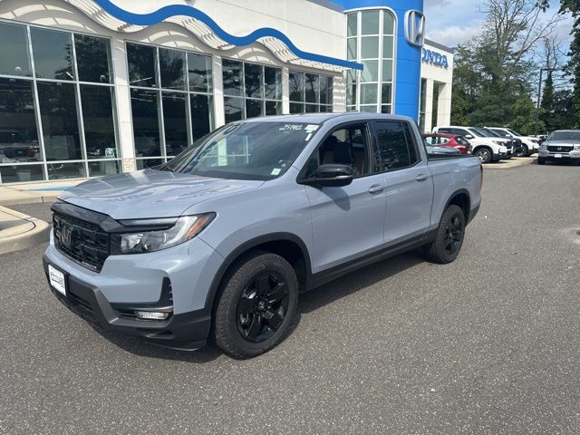 2025 Honda Ridgeline Black Edition photo 2