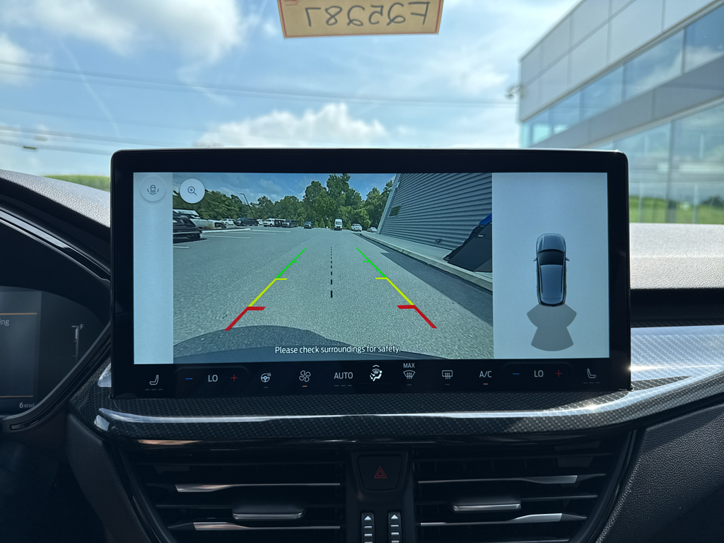 2025 Ford Escape ST-Line photo 8