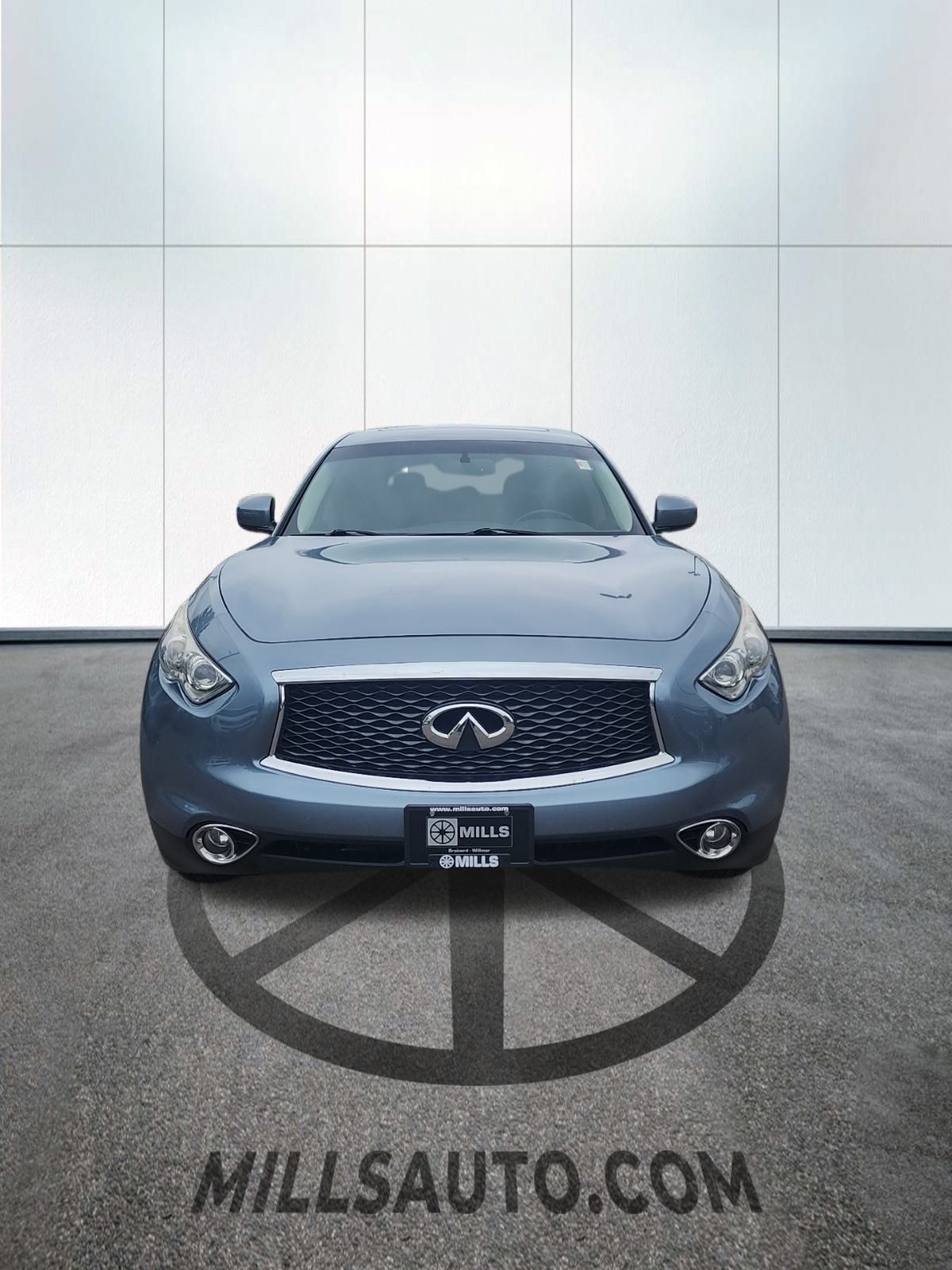 Used 2017 INFINITI QX70 Base with VIN JN8CS1MW9HM415211 for sale in Baxter, Minnesota